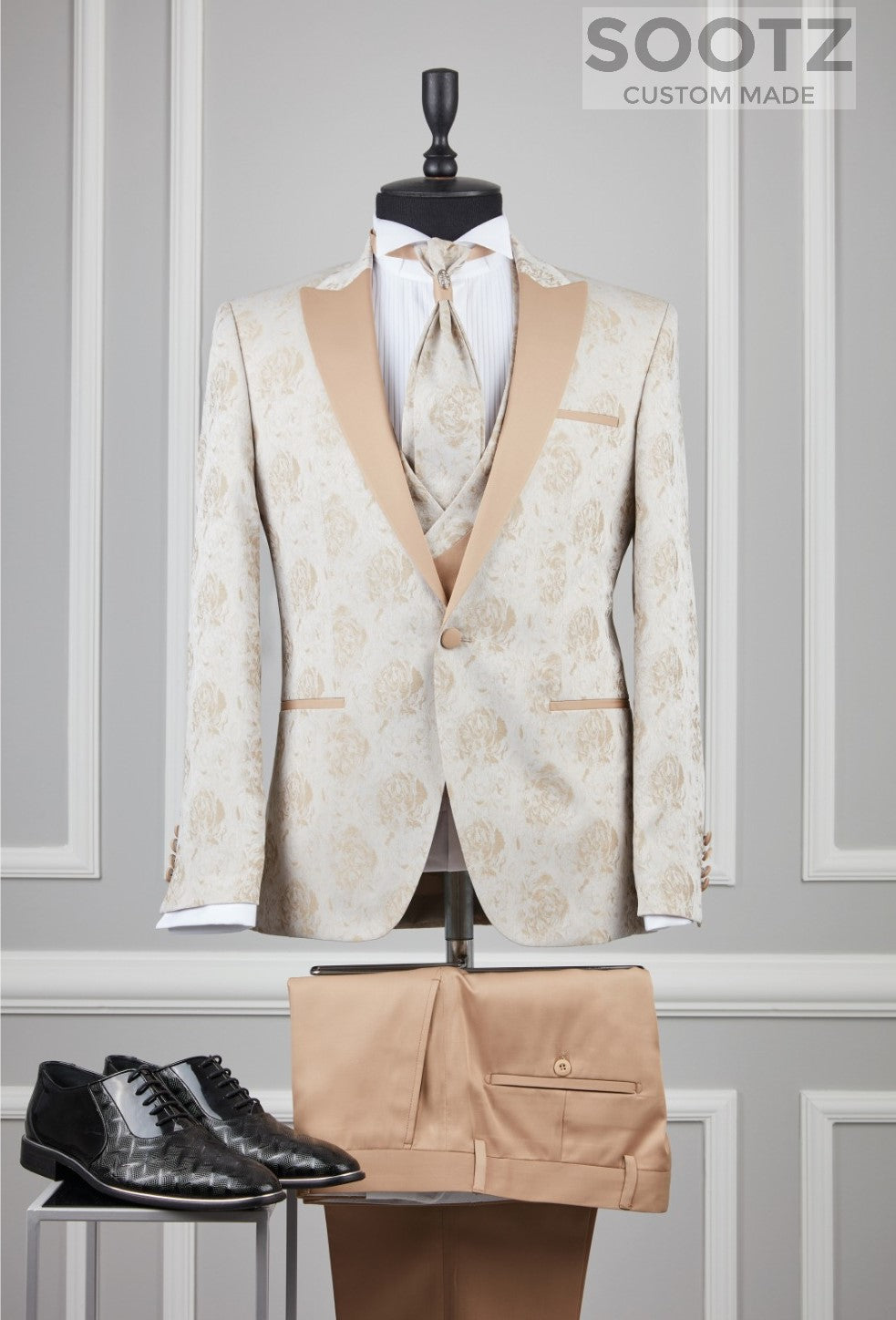 Cream Pattern Tuxedo Set - Cream Peak Lapel